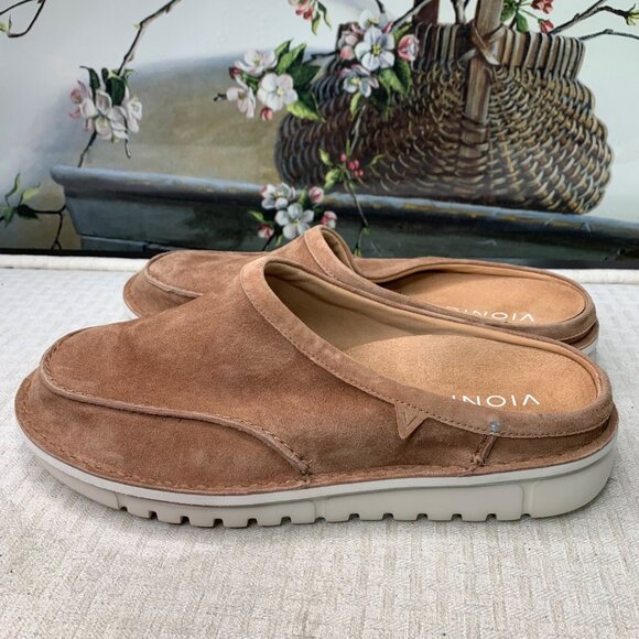 Vionic Mens Size 10.5 W Tan Uptown Clog Suede Slip-On Mules Casual Shoes - Picture 1 of 7